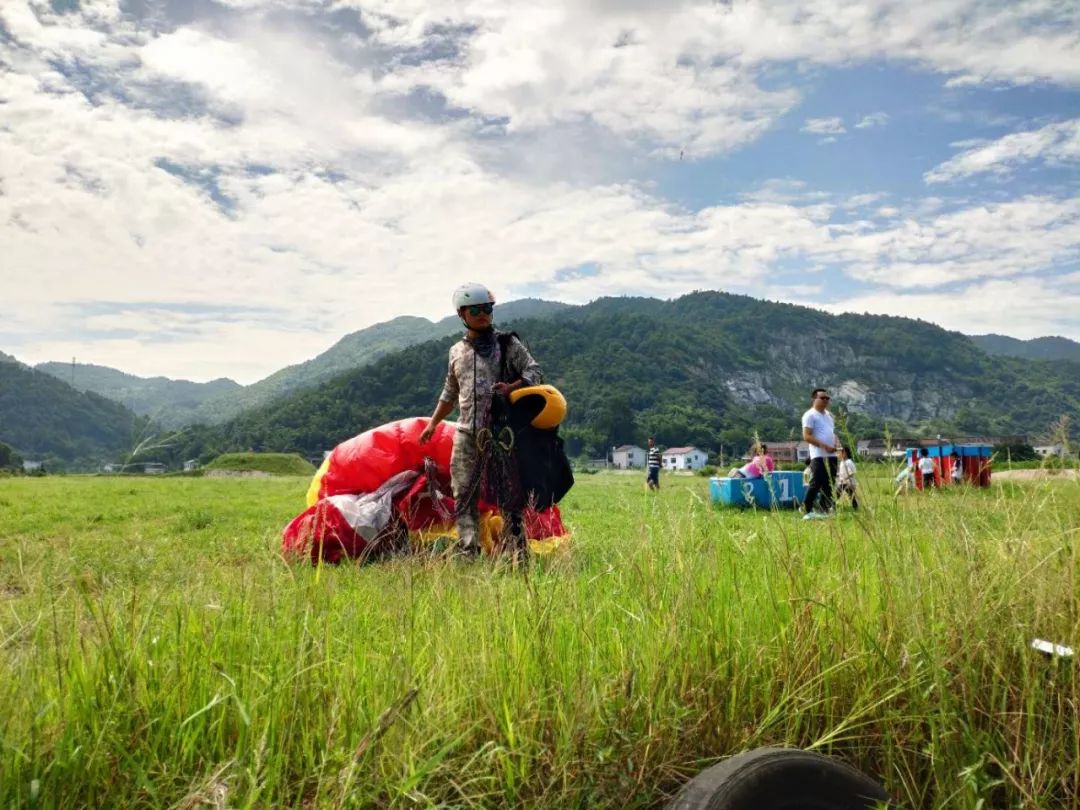 湖南滑翔伞训练培训基地全面解析