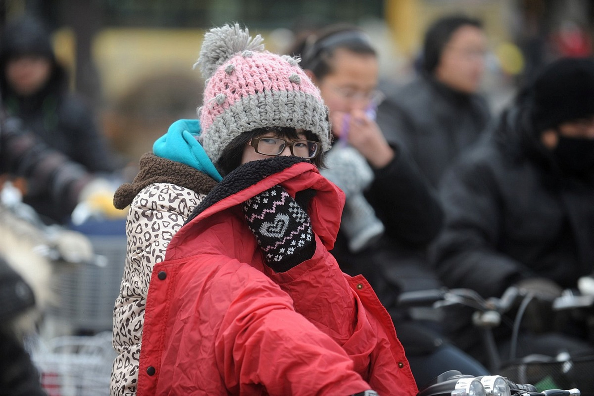 紧急预警！寒潮携大风降温强势来袭，影响几何？深度解读！