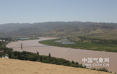 黄河宁夏中卫段惊现翡翠色奇景，背后原因究竟是何？